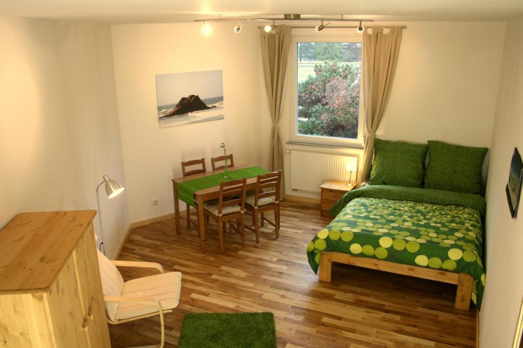 Greencity Boardinghouse Фрайбург Стая снимка